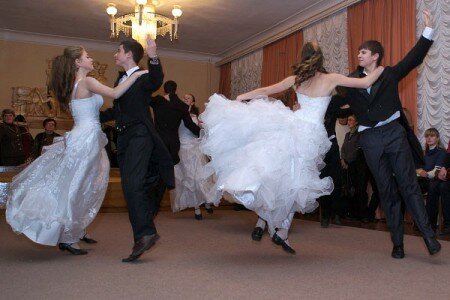 Баль у гонар Агінскага ў Беларускім тэатры “Лялька”. Фота Сержука Серабро