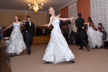 Баль у гонар Агінскага ў Беларускім тэатры “Лялька”. Фота Сержука Серабро