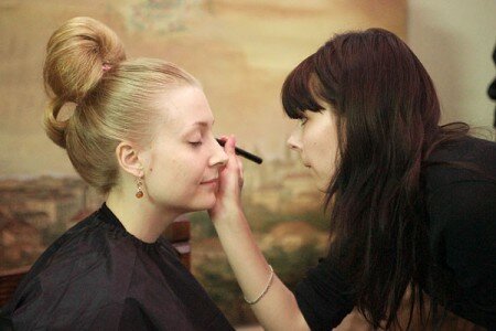 В Ночь музеев в Витебске рисовали, вязали, сочиняли стихи и грелись у костра. Фото Сергея Серебро