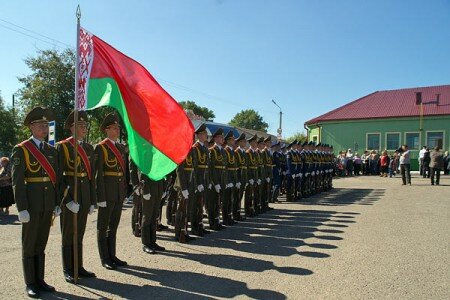 Открытие монумента в виде танка ИС-3 «Иосиф Сталин» в Сенно. Фото Сергея Серебро Открытие монумента в виде танка ИС-3 «Иосиф Сталин» в Сенно. Фото Сергея Серебро