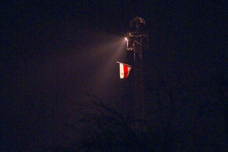 Над Віцебскам вывесілі бел-чырвона-белы сцяг у знак салідарнасці з Каваленкам. Фота Сержука Серабро Над Віцебскам вывесілі бел-чырвона-белы сцяг у знак салідарнасці з Каваленкам. Фота Сержука Серабро