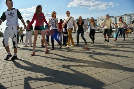 У Віцебску прайшоў Дзень пацалункаў. Фота Сержука Серабро У Віцебску прайшоў Дзень пацалункаў. Фота Сержука Серабро
