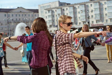У Віцебску прайшоў Дзень пацалункаў. Фота Сержука Серабро У Віцебску прайшоў Дзень пацалункаў. Фота Сержука Серабро