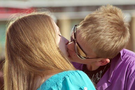 У Віцебску прайшоў Дзень пацалункаў. Фота Сержука Серабро У Віцебску прайшоў Дзень пацалункаў. Фота Сержука Серабро