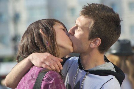 У Віцебску прайшоў Дзень пацалункаў. Фота Сержука Серабро У Віцебску прайшоў Дзень пацалункаў. Фота Сержука Серабро