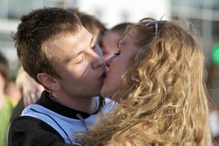 У Віцебску прайшоў Дзень пацалункаў. Фота Сержука Серабро У Віцебску прайшоў Дзень пацалункаў. Фота Сержука Серабро