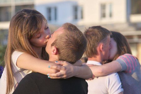 У Віцебску прайшоў Дзень пацалункаў. Фота Сержука Серабро У Віцебску прайшоў Дзень пацалункаў. Фота Сержука Серабро
