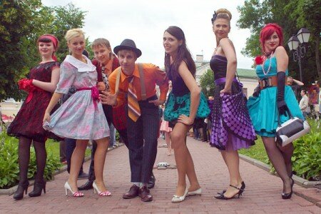 “Стылягі” — яскравы флэшмоб ад віцебскай моладзі. Фота Сержука Серабро