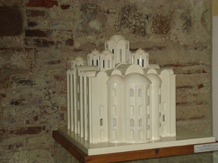 Синод РПЦ утвердил решение о строительстве в Витебске копии полоцкого Софийского собора. Фото Da voli / wikipedia.org