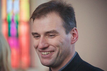 Папа Францішак прызначыў біскупам Віцебскай дыяцэзіі Рыма-Каталіцкага Касцёла 41-гадовага Алега Буткевіча. Фота Сержука Серабро Папа Францішак прызначыў біскупам Віцебскай дыяцэзіі Рыма-Каталіцкага Касцёла 41-гадовага Алега Буткевіча. Фота Сержука Серабро