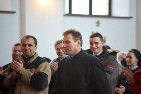 Папа Францішак прызначыў біскупам Віцебскай дыяцэзіі Рыма-Каталіцкага Касцёла 41-гадовага Алега Буткевіча. Фота Сержука Серабро Папа Францішак прызначыў біскупам Віцебскай дыяцэзіі Рыма-Каталіцкага Касцёла 41-гадовага Алега Буткевіча. Фота Сержука Серабро