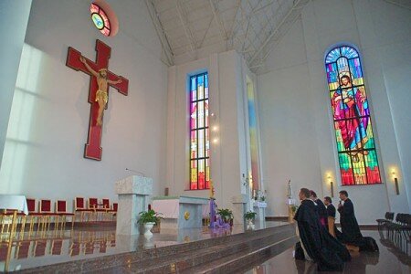 Супольная малітва ў касцёле Езуса Міласэрднага. Фота Сержука Серабро Супольная малітва ў касцёле Езуса Міласэрднага. Фота Сержука Серабро