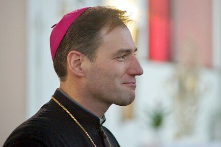 Малады біскуп Віцебскай дыяцэзіі Алег Буткевіч. Фота Сержука Серабро Малады біскуп Віцебскай дыяцэзіі Алег Буткевіч. Фота Сержука Серабро