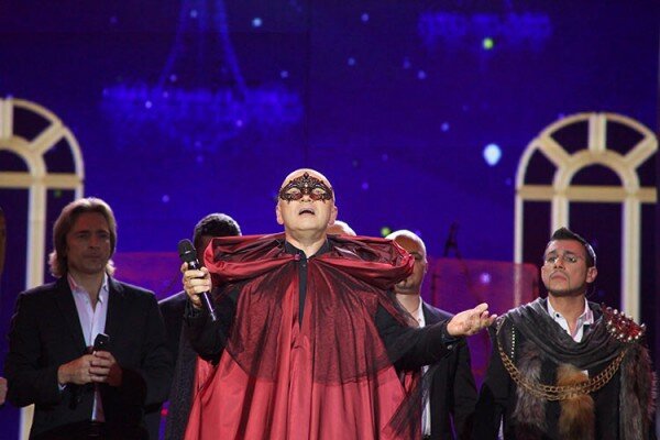  В Летнем амфитеатре при аншлаге состоялось выступление арт-группы «Хор Турецкого». Фото Сергея Серебро