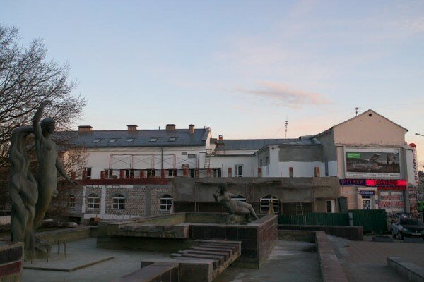 В Витебске заканчивается строительство клуба «Vintage». Фото Сергея Серебро В Витебске заканчивается строительство клуба «Vintage». Фото Сергея Серебро