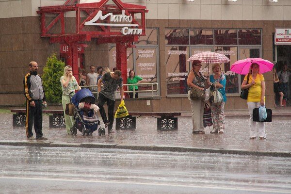 В Витебске второй раз за август прошел дождь. Фото Сергея Серебро