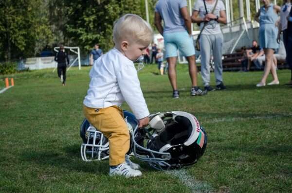Финальный матч чемпионата Восточной лиги американского футбола (ВЛАФ) между командами «Витебские Рыси» и «Янтарные Ястребы». Фото Дмитрия Миртича