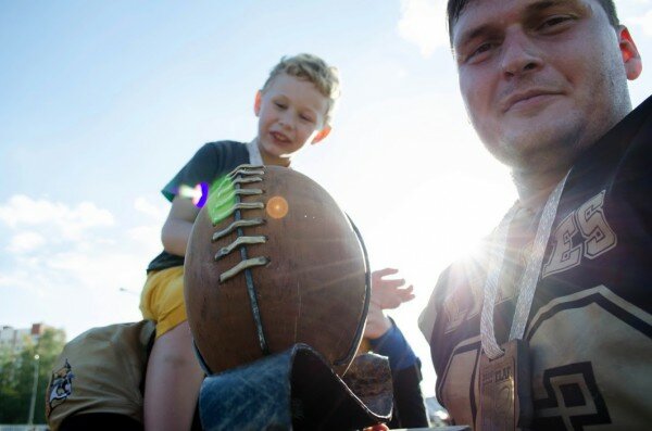 Финальный матч чемпионата Восточной лиги американского футбола (ВЛАФ) между командами «Витебские Рыси» и «Янтарные Ястребы». Фото Дмитрия Миртича