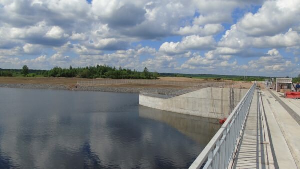 Полоцкая ГЭС мощностью 21,66 МВт введена в эксплуатацию, она должна экономить 35 000 тонн условного топлива в год. Фото Минэнерго