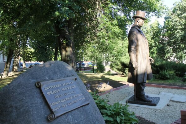 В Витебске поставили памятник Фёдору Махнову. Фото Юрия Шепелева