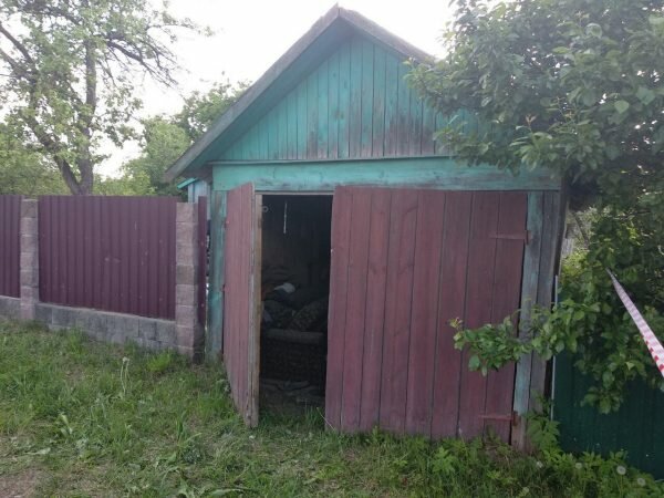 Место обнаружения тела убитого ребенка в Лепеле. Фото СК