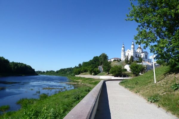В Витебске установили указатель с надписью «Витьба». Фото Юрия Шепелева