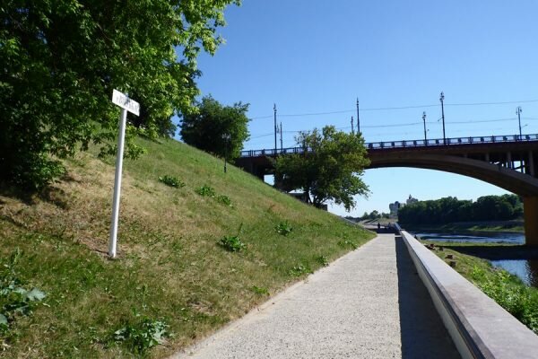 В Витебске установили указатель с надписью «Витьба». Фото Юрия Шепелева