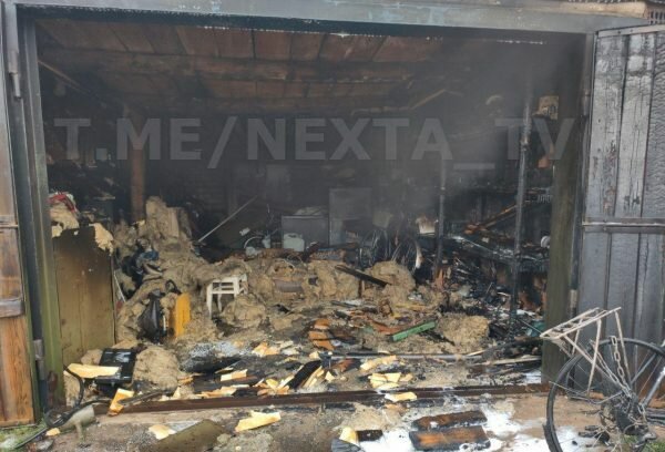 Грараж после взрыва. Фото канала t.me/nexta_tv