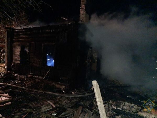 71-летний пенсионер погиб на пожаре, который произошел в ночь с 16 на 17 октября в агрогородке Редьки Дубровенского района. Фото МЧС