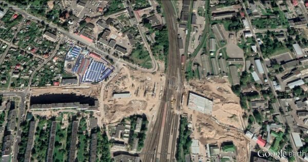 Реконструкция Полоцкого путепровода, конец августа 2019 года. Спутниковое фото Google