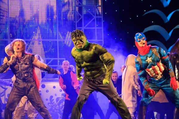 В Витебске торжественно открыли международный фестиваль-конкурс "Арт-парад". Фото Игоря Матвеева