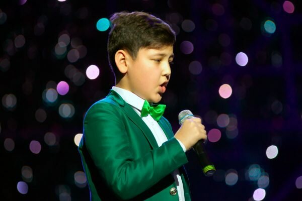 Динмухамед Толеубай. Обладатель гран-при за лучший вокал на фестивале «Арт-Парад» в Витебске. Фото Сергея Серебро