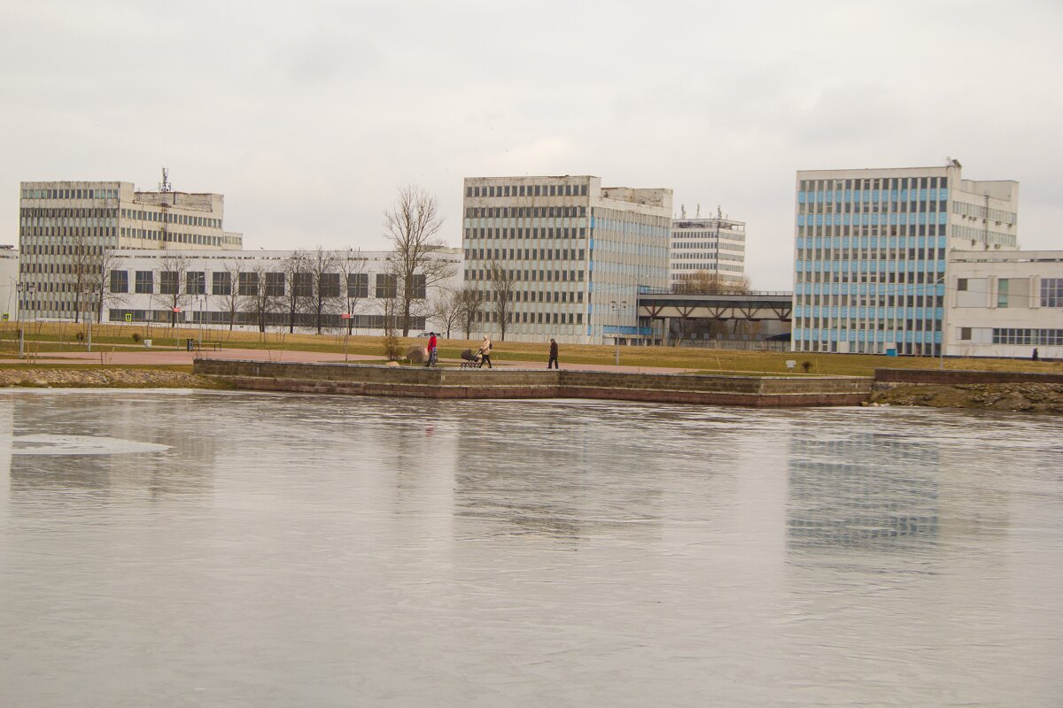 Пруд Бегемот в парке 1000-летия в Витебске. Фото Игоря Матвеева