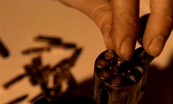 Похожий самодельный револьвер в фильме «Брат»