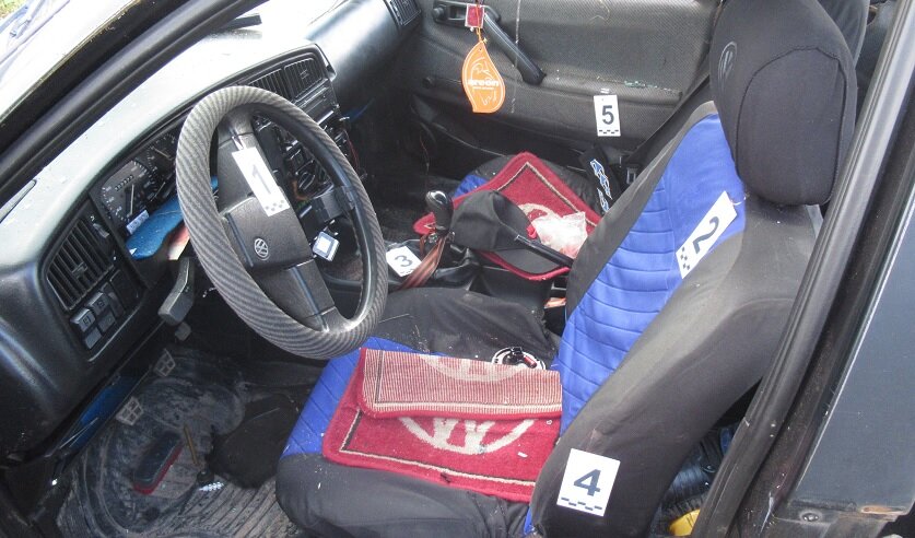 Два человека погибли в ДТП под Оршей — легковушка врезалась в автобусную остановку. Фото СК