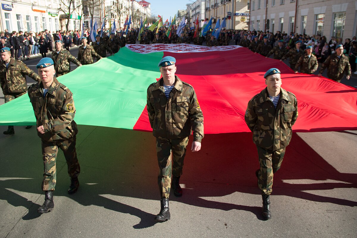 Шествие на День Победы в Витебске. Фото Игоря Матвеева